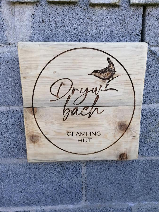 Dryw Bach Glamping Hut Hotel Llandeilo Bagian luar foto